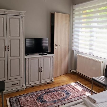 Huerrem Apartman Eger Zewnętrze zdjęcie